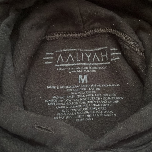 Aaliyah hoodie medium but fits like a small - Picture 2 of 2
